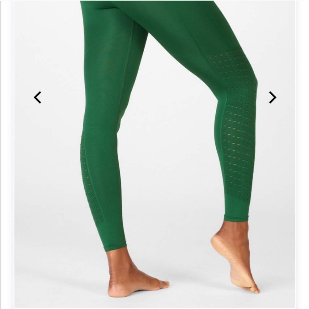 NWT Fabletics Sync High-Waisted Perforated 7/8 Green Leggings Sz M